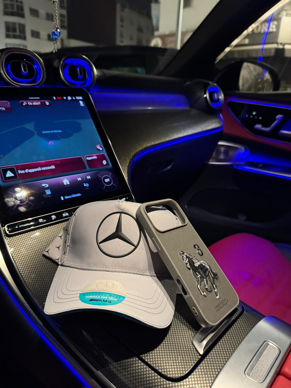 Mercedes + Santa barbara